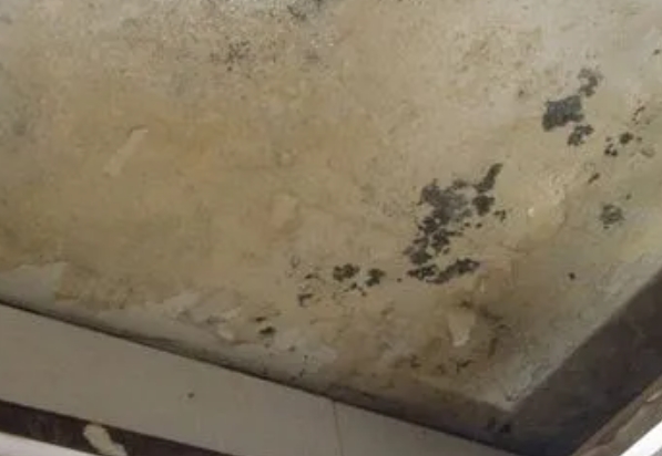 牙克石阳台漏水维修公司分享下牙克石卫生间渗水维修需要注意哪些问题。